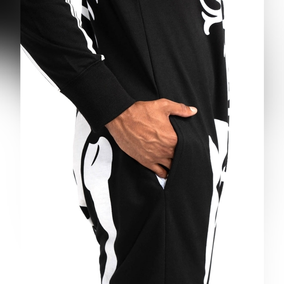 NWT full zip tipsy elves skeleton onesie costume - Picture 4 of 8